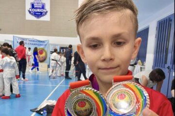 Tânărul karatist sucevean Miron Crețu a câștigat două medalii la concursul din Cipru