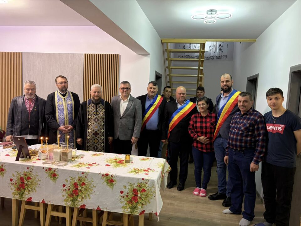 O familie sinistrată din Broșeni s-a mutat într-o casă nouă construită cu sprijinul gospodarilor din comuna Botoșana