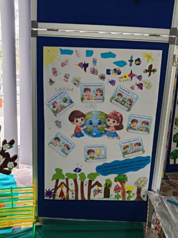 Expoziția „Ziua Pământului – Artă din reciclare” a preșcolarilor de la „Așchiuță”