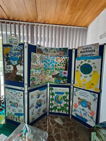 Expoziția „Ziua Pământului – Artă din reciclare” a preșcolarilor de la „Așchiuță”