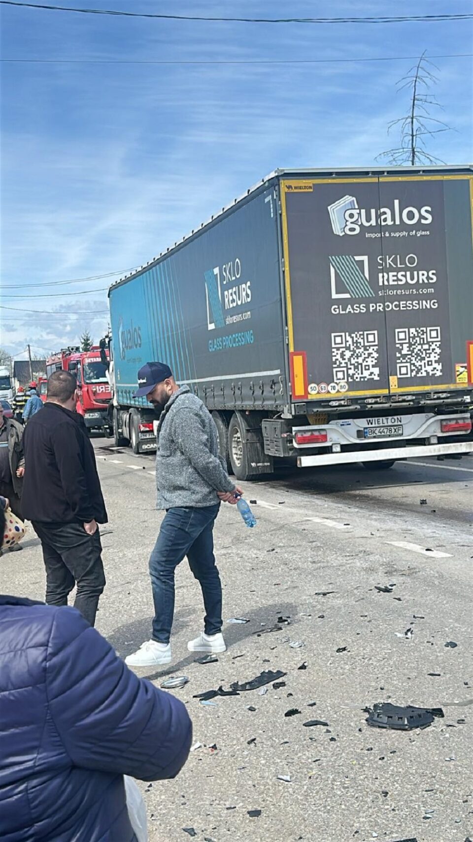 Grav accident la Cumpărătura. Sunt trei victime, iar traficul este blocat