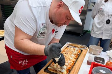 Creațiile lui Sergiu Iftode la Campionatul Internațional de pizza din Spania
