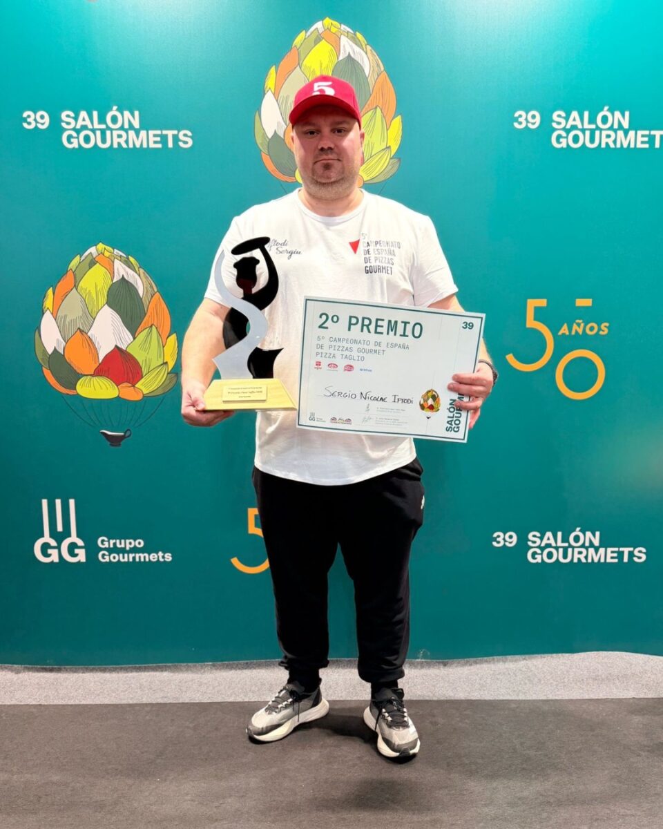 Sergiu Iftodi, de la Industrial Pizza, a obținut premiul II la unul dintre cele mai importante campionate internaționale de pizza, în Spania 