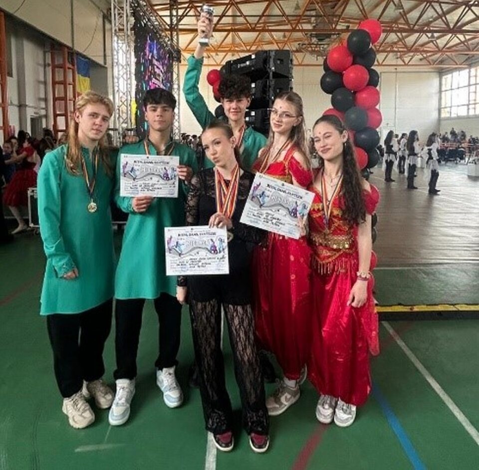 Formațiile de dans „Adalis” ale Palatului Copiilor Suceava, din nou pe podium la concursuri naționale