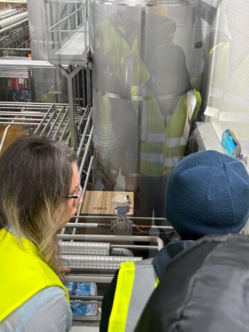 „Povestea înghețatei”, descoperită de 25 de copii aflați în plasament, care au vizitat „Betty Ice”