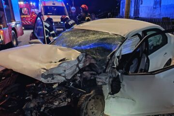 Accident grav, luni noapte, cu trei tineri răniți