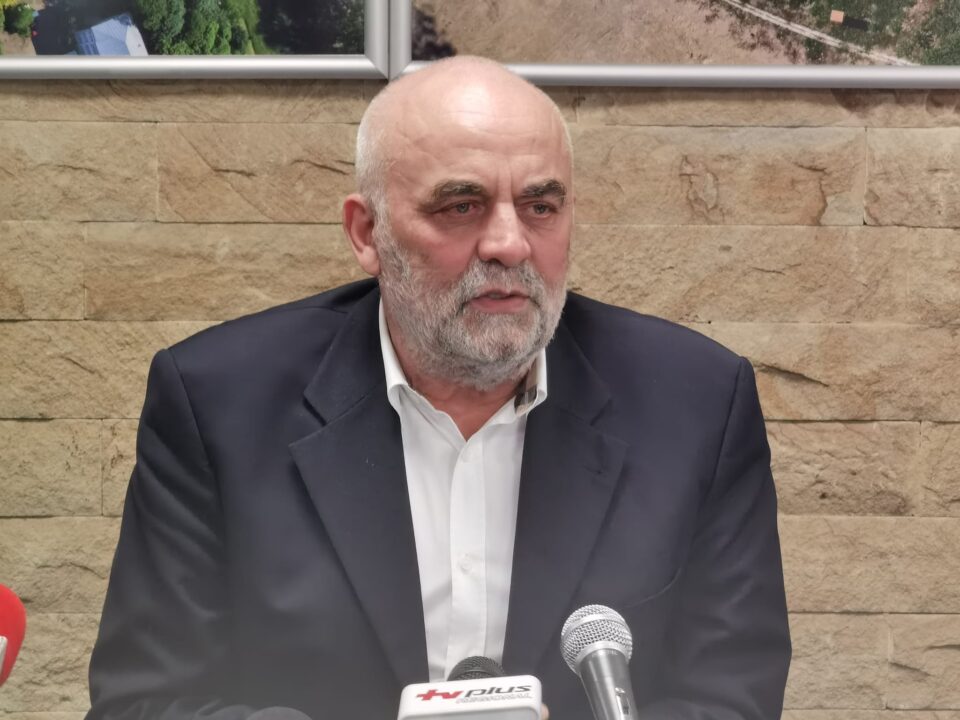 Rîmbu vrea să ceară Prefecturii daune de jumătate de milion de lei pentru banii pierduți din parcări