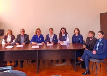 Delegație de la „Mihai Eminescu”, prezentă la conferința „Primele încercări de cercetare: căutări, rezultate, perspective”, la Cernăuți