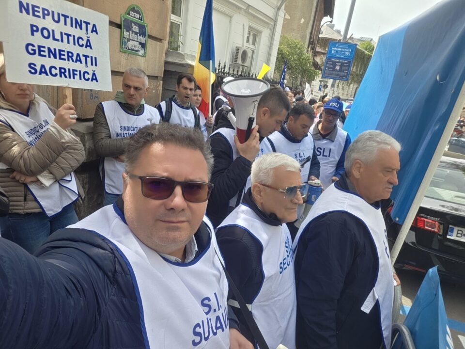 Ministrul Mihai Dimian, în mijlocul protestarilor care au pichetat Ministerul Educației