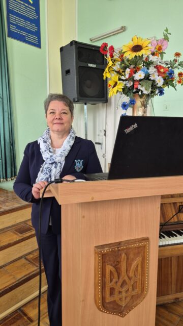 Delegație de la „Mihai Eminescu”, prezentă la conferința „Primele încercări de cercetare: căutări, rezultate, perspective”, la Cernăuți