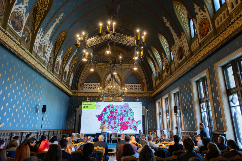 Peste 900 de participanți la TILIA – Summitul Orașelor din România, într-o dezbatere despre viitorul orașelor