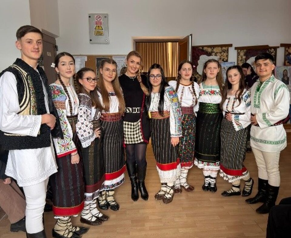 Tinerii artiști de la Colegiul „Ciprian Porumbescu” s-au remarcat la Bacău, la „Primăvara talentelor”