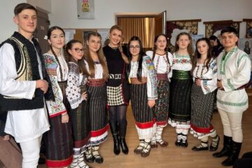 Tinerii artiști de la Colegiul „Ciprian Porumbescu” s-au remarcat la Bacău, la „Primăvara talentelor”