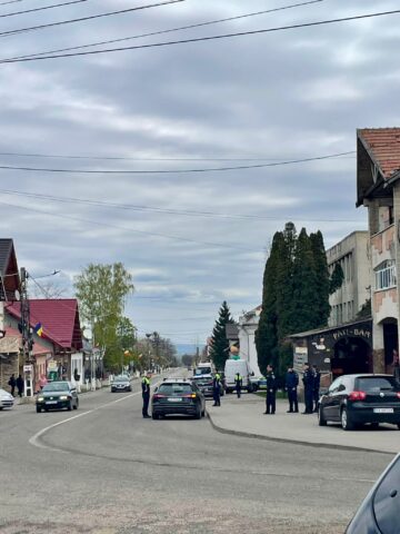 O nouă razie a poliției în căutare de elevi chiulangii, dar și cu acțiuni de prevenire și de impact pentru cei mici, cu câinii de serviciu