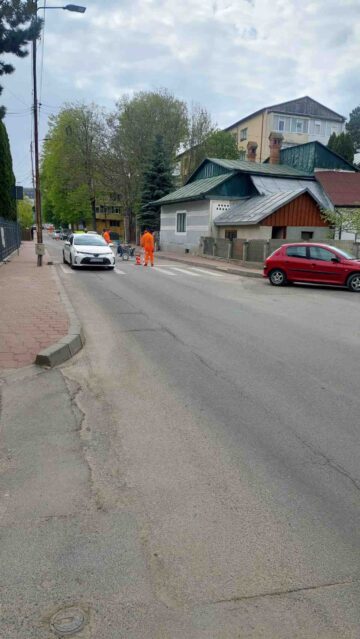 Parcări cu autotaxare pe 39 de străzi din municipiul Suceava, până la deblocarea licitațiilor de atribuire a locurilor