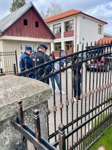 O nouă razie a poliției în căutare de elevi chiulangii, dar și cu acțiuni de prevenire și de impact pentru cei mici, cu câinii de serviciu