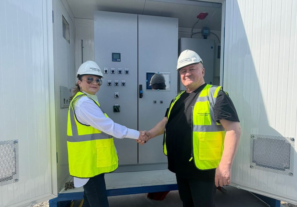 Primarul Gheorghe Fron anunță finalizarea stației de reglare-măsurare pentru noua rețea de gaze naturale din Cornu Luncii și Rădășeni