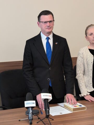 Noul prefect al județului Suceava, Bogdan Păstrăv, a depus jurământul