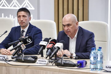 Moment istoric la Suceava. Au fost semnate contractele pentru autostrada A7 Pașcani – Suceava, în prezența premierului Ilie Bolojan și a președintelui CJ, Gheorghe Șoldan
