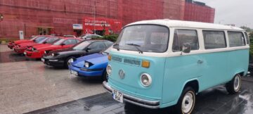 În jur de 120 de mașini retro vor putea fi admirate în centrul Sucevei, multe din acestea vehicule rare și cu vechime de peste jumătate de secol