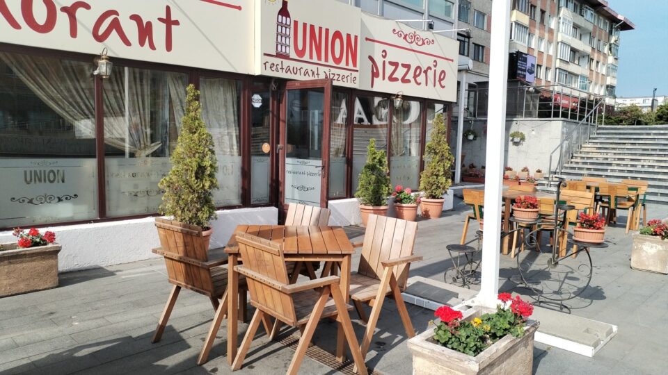 Terasa restaurantului Union, deschisă de 60 de ani în centrul Sucevei, refuzată la autorizare de Primărie