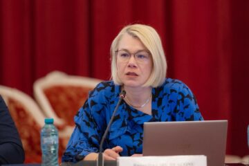 Un proiect de lege inițiat de USR prevede ca femeile însărcinate să aibă drept la însoțitor în maternitate pe durata nașterii
