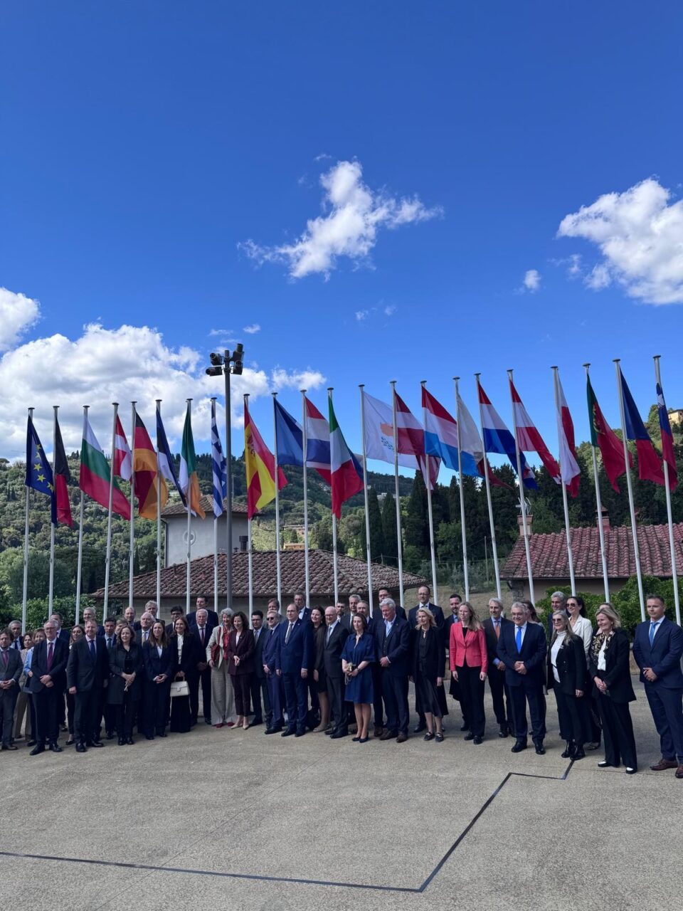 Ministrul Dimian, alături de liderii europeni, la Conferința aniversară a Institutului Universitar European, de la Florența