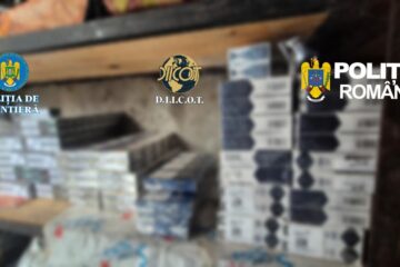Un polițist de frontieră și trei vameși, reținuți pentru 24 de ore după perchezițiile ample de vineri