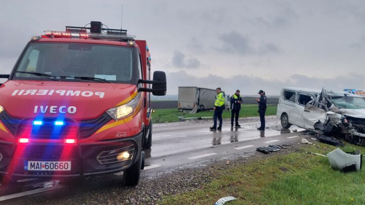 Un șofer de tir ucrainean, în vârstă de 21 de ani, a băgat în spital trei oameni