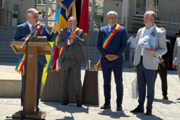 Ioan Pavăl, primarul comunei Dumbrăveni, a primit distincția de cetățean de onoare al orașului Sângerei într-o companie selectă