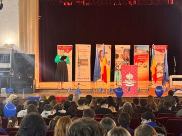 Eveniment dedicat Europei și valorilor democratice, cu peste 400 de elevi, la Rădăuți