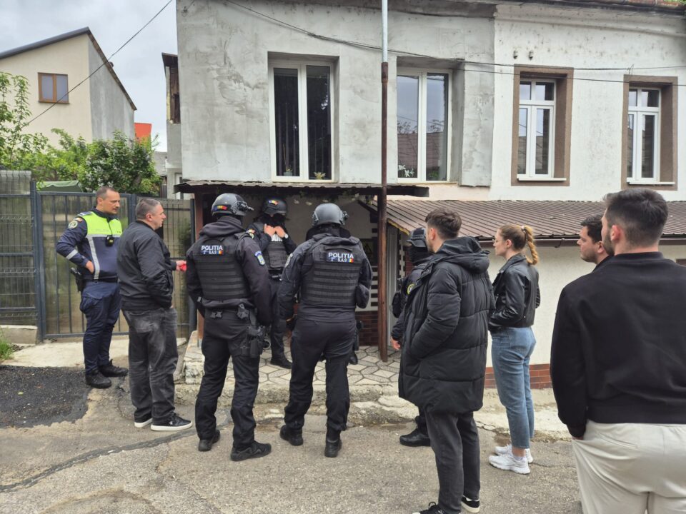 Tânărul care a creat panică în Piața Mare a fost reținut în arest de polițiștii suceveni