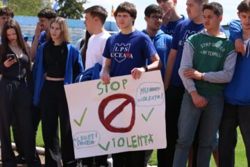 Marșul tinerilor, acțiune de amploare pe străzile Sucevei pentru prevenirea violenței, consumului de droguri și a accidentelor rutiere