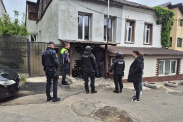 Tânărul care a creat panică în Piața Mare a fost reținut în arest de polițiștii suceveni