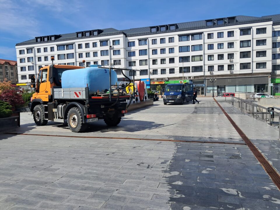 Mobilizare masivă pentru curățenie pe esplanadă, în zona fostei terase Union