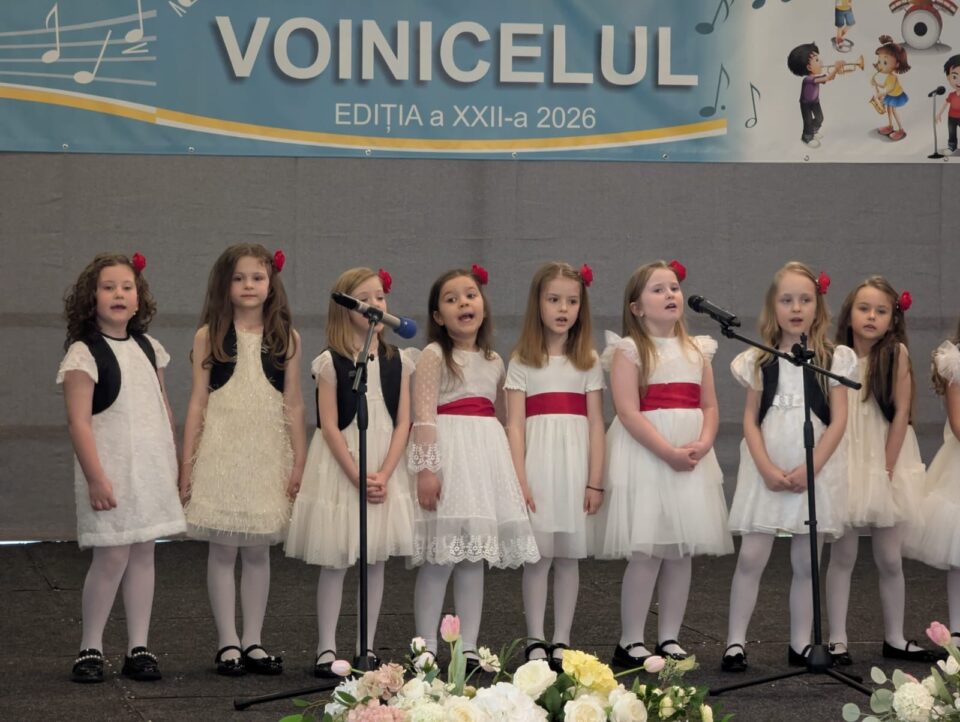 Preșcolari talentați au urcat pe scena Concursului „Voinicelul”