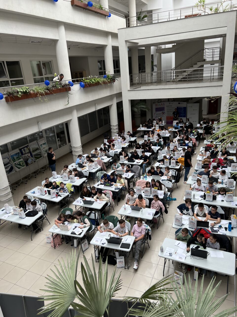 120 de copii din județ au participat la competiția „Marea Aventură Digitală”, organizată de Logiscool Suceava