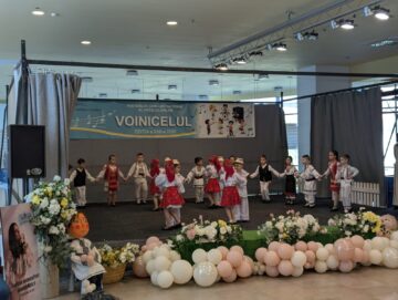 Preșcolari talentați au urcat pe scena Concursului „Voinicelul”