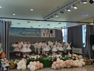 Preșcolari talentați au urcat pe scena Concursului „Voinicelul”