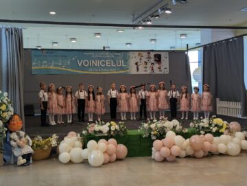 Preșcolari talentați au urcat pe scena Concursului „Voinicelul”