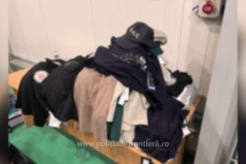 Peste 200 de tricouri ale unor mărci celebre, posibil contrafăcute, ridicate de la trei ucraineni