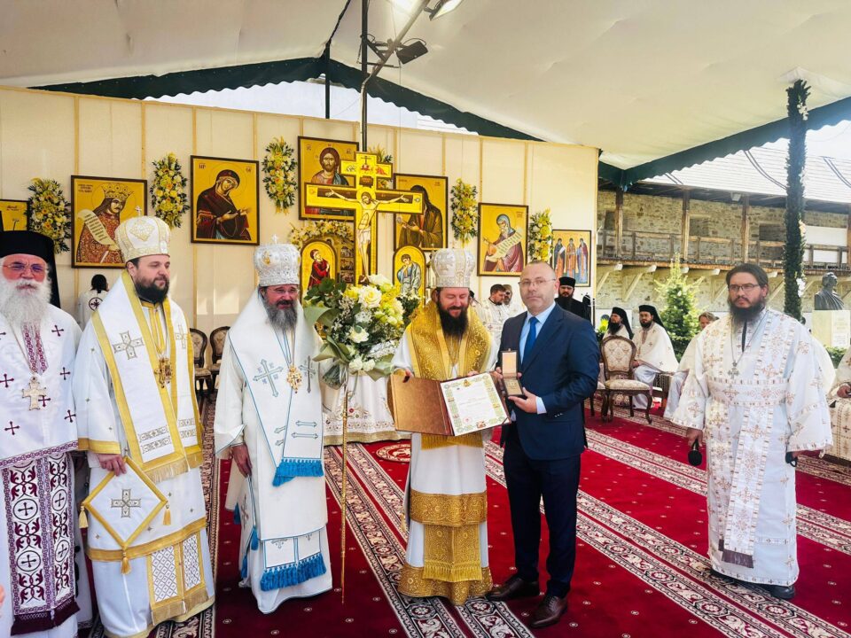 Șeful ISJ Suceava, Ciprian Anton, recompensat cu Ordinul „Sfântul Ierarh Iacob Putneanul”