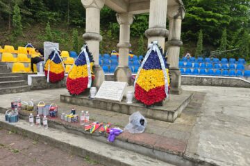 Lucrări de reparații și înfrumusețare la monumentul eroului Grosaru de la Păiseni Lucrări de reparații și înfrumusețare la monumentul eroului Grosaru de la Păiseni