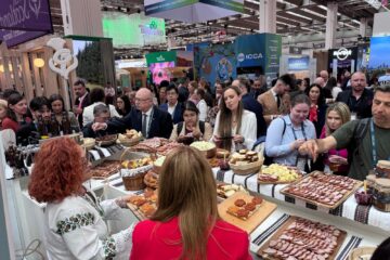 Bucovina este promovată de Consiliul Județean Suceava la Târgul Internațional de Turism din Frankfurt Bucovina este promovată de Consiliul Județean Suceava la Târgul Internațional de Turism din Frankfurt