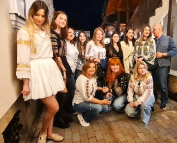 Bucovina FM a prins ”Rădăcini” pe scena teatrului sucevean