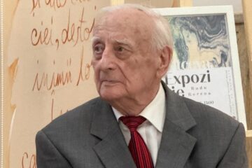 Artistul Radu Bercea în cadrul vernisajului de la Fălticeni Artistul Radu Bercea în cadrul vernisajului de la Fălticeni