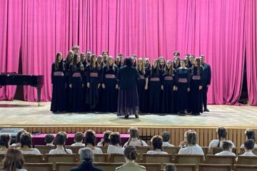 Corul „Vivat Musica”, premiul I la un concurs național desfășurat la Iași Corul „Vivat Musica”, premiul I la un concurs național desfășurat la Iași