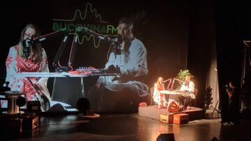 Bucovina FM a prins ”Rădăcini” pe scena teatrului sucevean