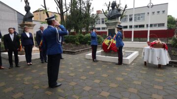 Ziua Eroilor a fost celebrată la Fălticeni, cu onoruri militare, slujbe de pomenire și depunere de coroane de flori