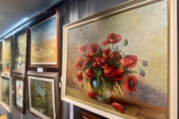 „Flori și peisaje din cultura europeană”, expoziție la Galeria de Artă a Centrului Cultural „Bucovina” „Flori și peisaje din cultura europeană”, expoziție la Galeria de Artă a Centrului Cultural „Bucovina”